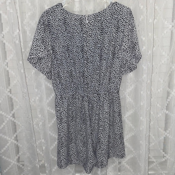 UMGEE Black and White Spotted Romper - Picture 6 of 7